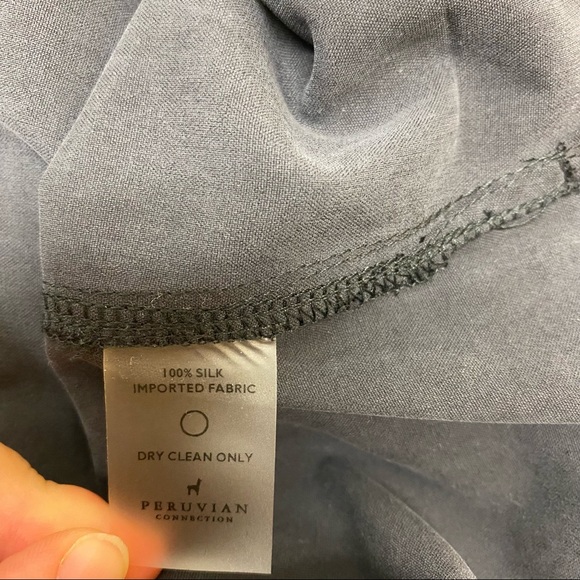 Peruvian Connection 100% Silk Tunic - Picture 6 of 7